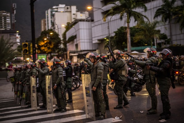 Maduro to Import $1 Billion in Food, Drugs as Venezuelans March