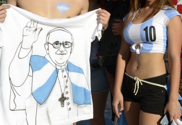 FBL-WC-2014-MATCH11-ARG-BIH-SUPPORTERS