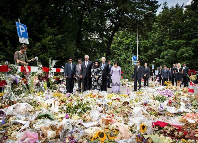 El primer ministro de Malasia Razak se encuentra en su primera visita oficial a Holanda con motivo del desastre del vuelo de la compañía aérea Malaysia MH17. Foto EFE