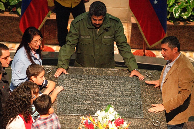 Maduro chaqueta militar  640