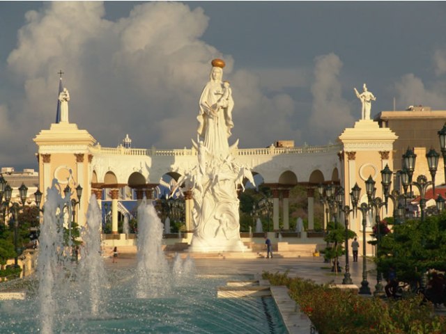 Foto antigua del Monumento a La Chinita / Prensa UNT