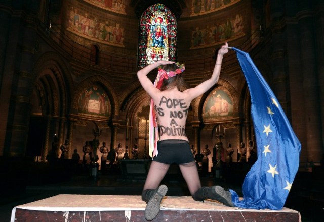 FRANCE-EU-POLITICS-POPE-FEMEN-DEMO