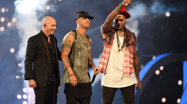 Pitbull-Wisin-Chris-Brown-presentaron_LNCIMA20141120_0178_5