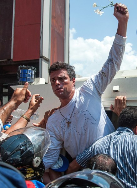 Arresto Leopoldo Lopez