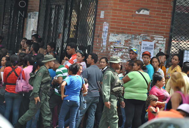 Sólo-padres-y-madres-pueden-comprar-con-partida-de-nacimiento1