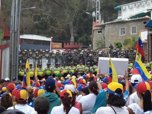 Estudiantes en protestas / Foto Will Hatton