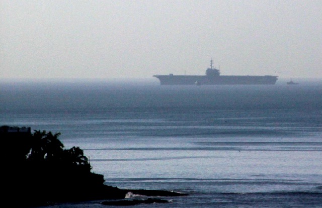 Portaviones estadounidenese en la Bahía de Panamá, hoy 07 de abril de 2014 / Foto @edwinavila4