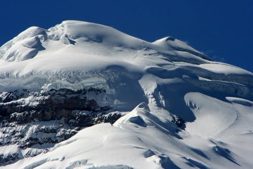 Proyecto Cumbres del Alba alcanzó la cima del Cotopaxi en Ecuador