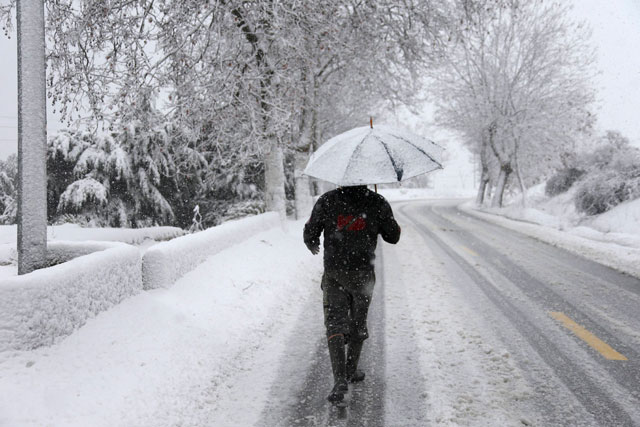 Tormentas y mantos de nieve afectan a gran parte de Medio Oriente