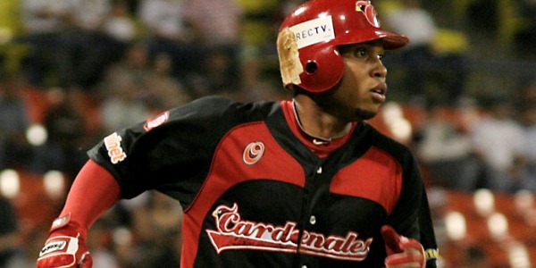 Cardenales picotearon a los Navegantes