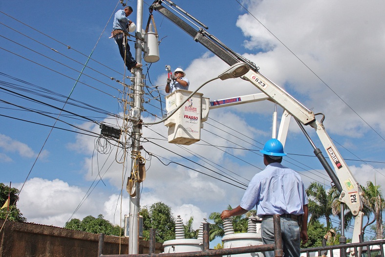 Corpoelec realizará mantenimiento en líneas de distribución de Yaracuy y Lara