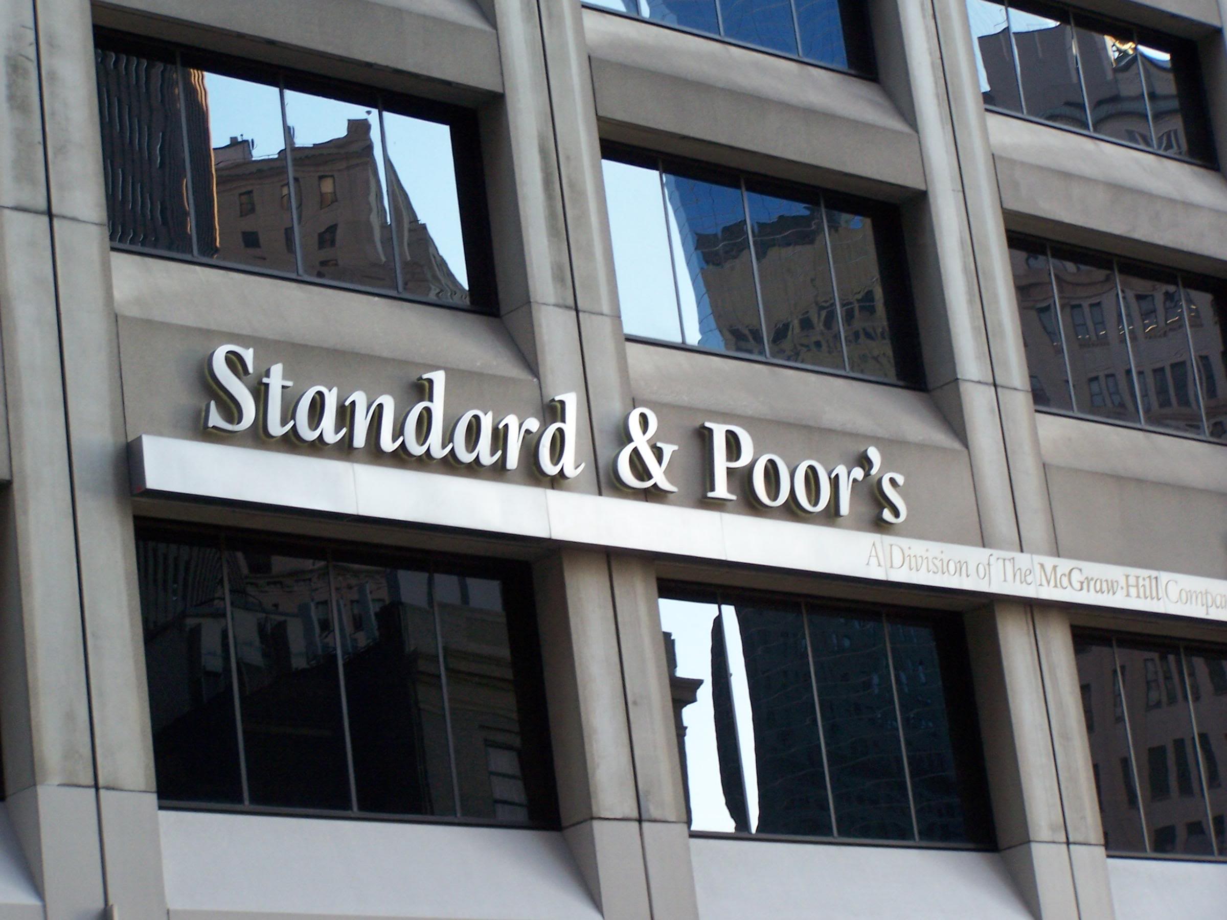 Standard and Poor’s confirma amenaza de degradar a Irlanda