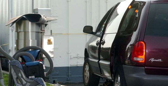 Un bebé evitó que se robará una camioneta