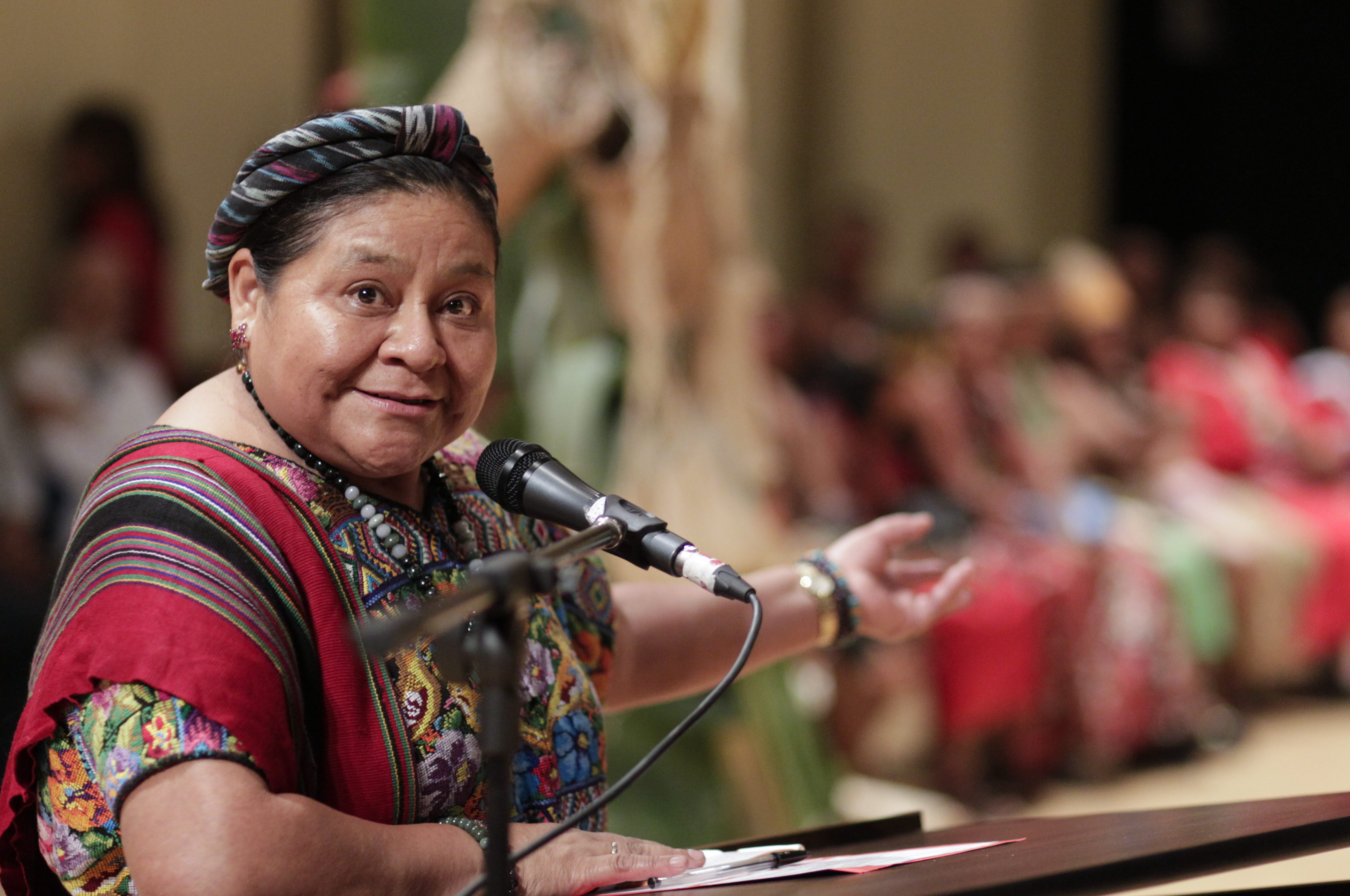 Rigoberta Menchú dice que Maduro y Chávez son uno solo