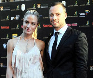 Novia de Pistorius recibió disparos en la cabeza y en una mano