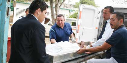 Muere anciano al caerle pared de su cuarto