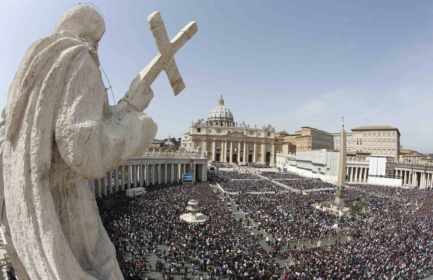 El Vaticano suspende al “obispo despilfarrador” alemán