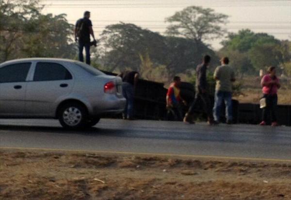 Unas 12 personas lesionadas en un accidente de tránsito en la ARC