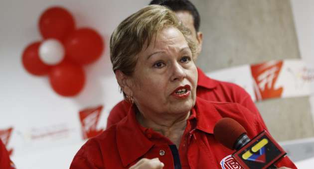 Ministra Betancourt acepta que comercios chinos evaden pago de impuestos (Video)