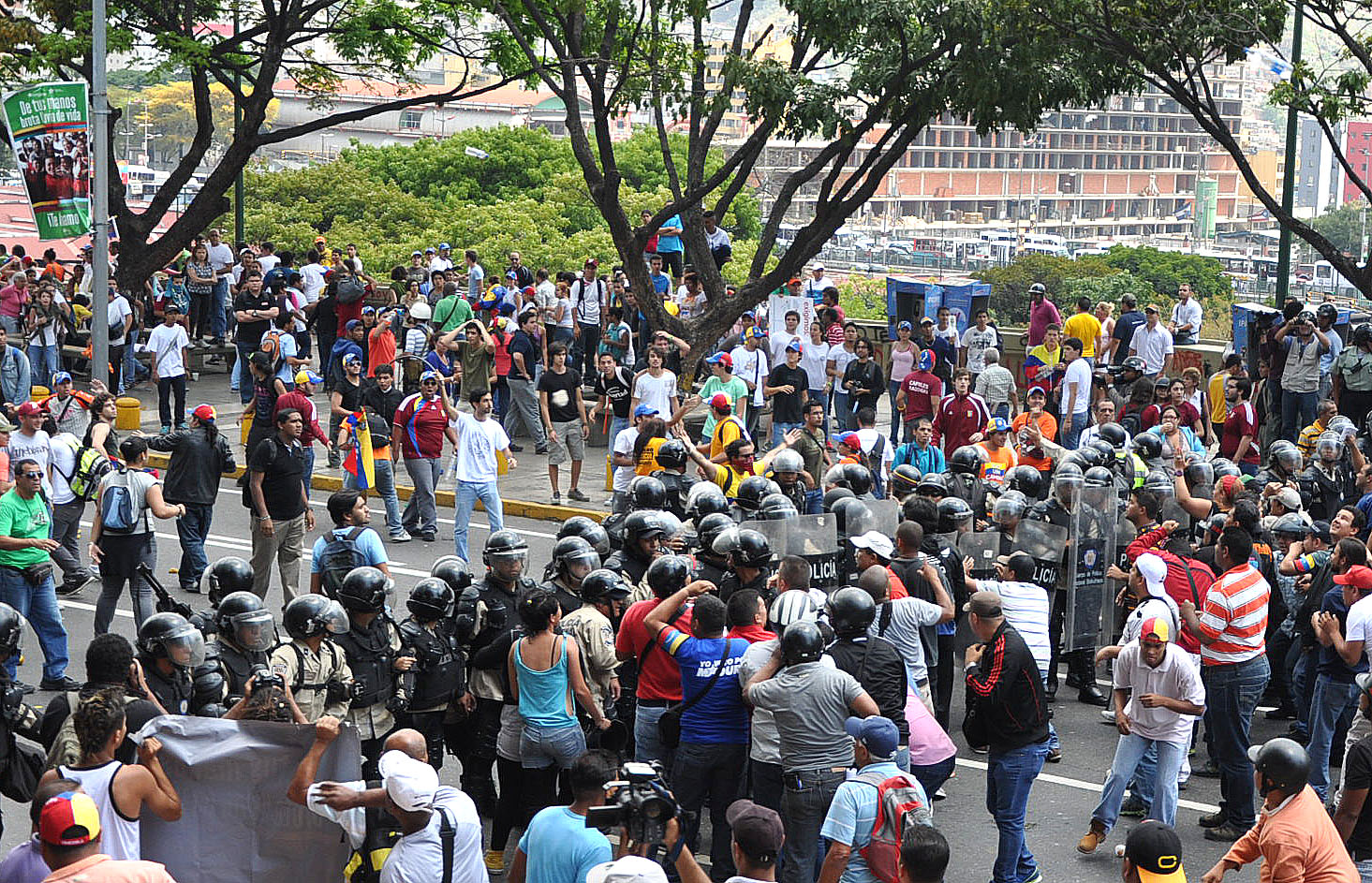 Más imágenes de los estudiantes que fueron al CNE