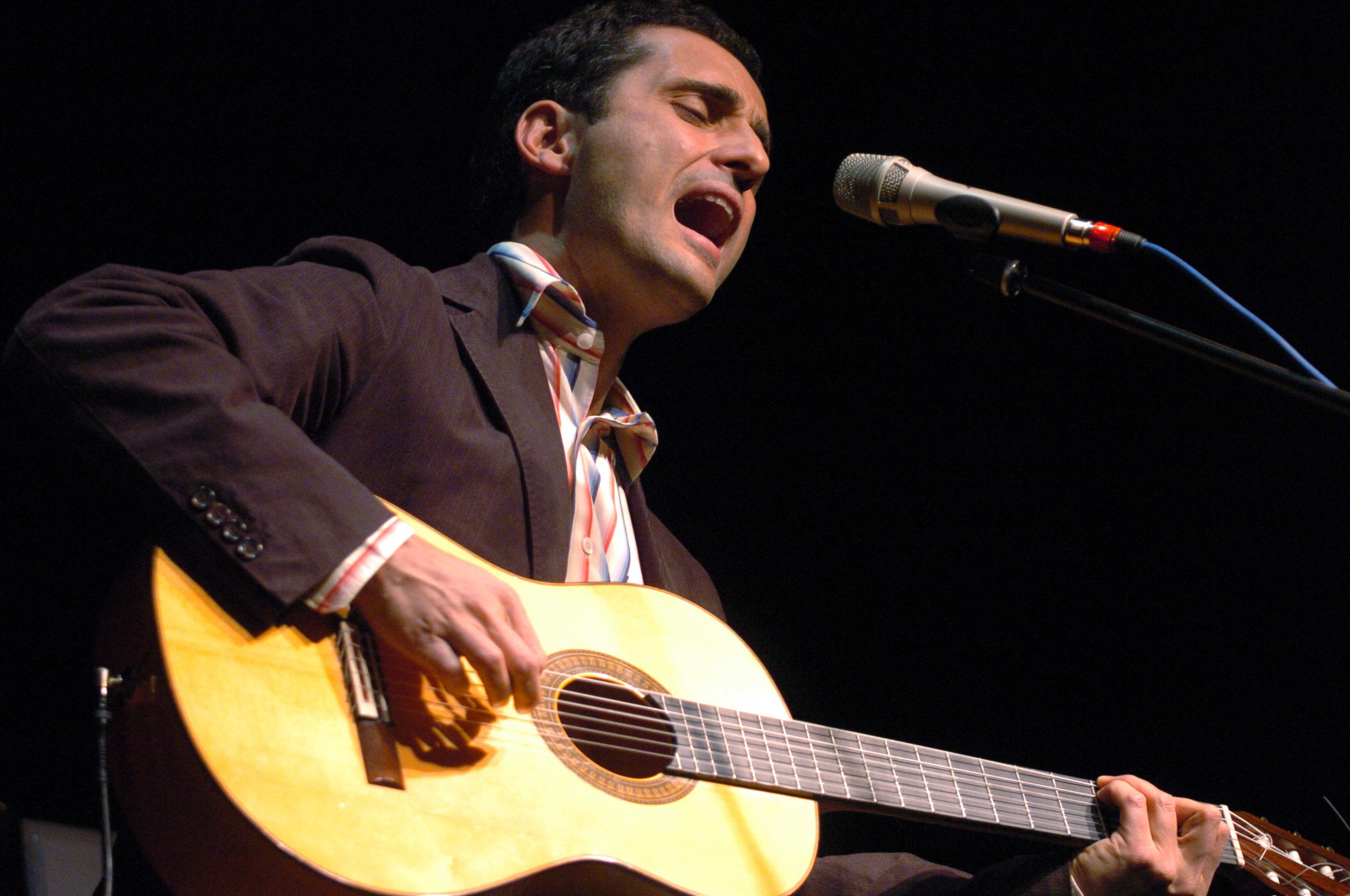 Jorge Drexler reprogramó los conciertos para cantar en Venezuela