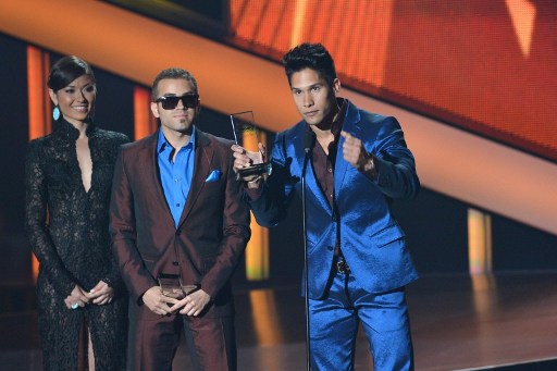 Chino y Nacho se imponen como Duo tropical en los Billboard