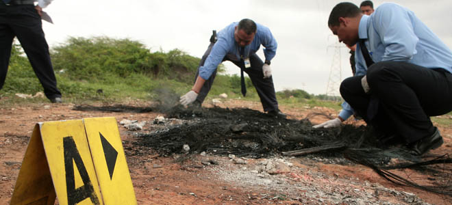 Hallan dos cadáveres calcinados en autopista San Cristóbal – La Fría