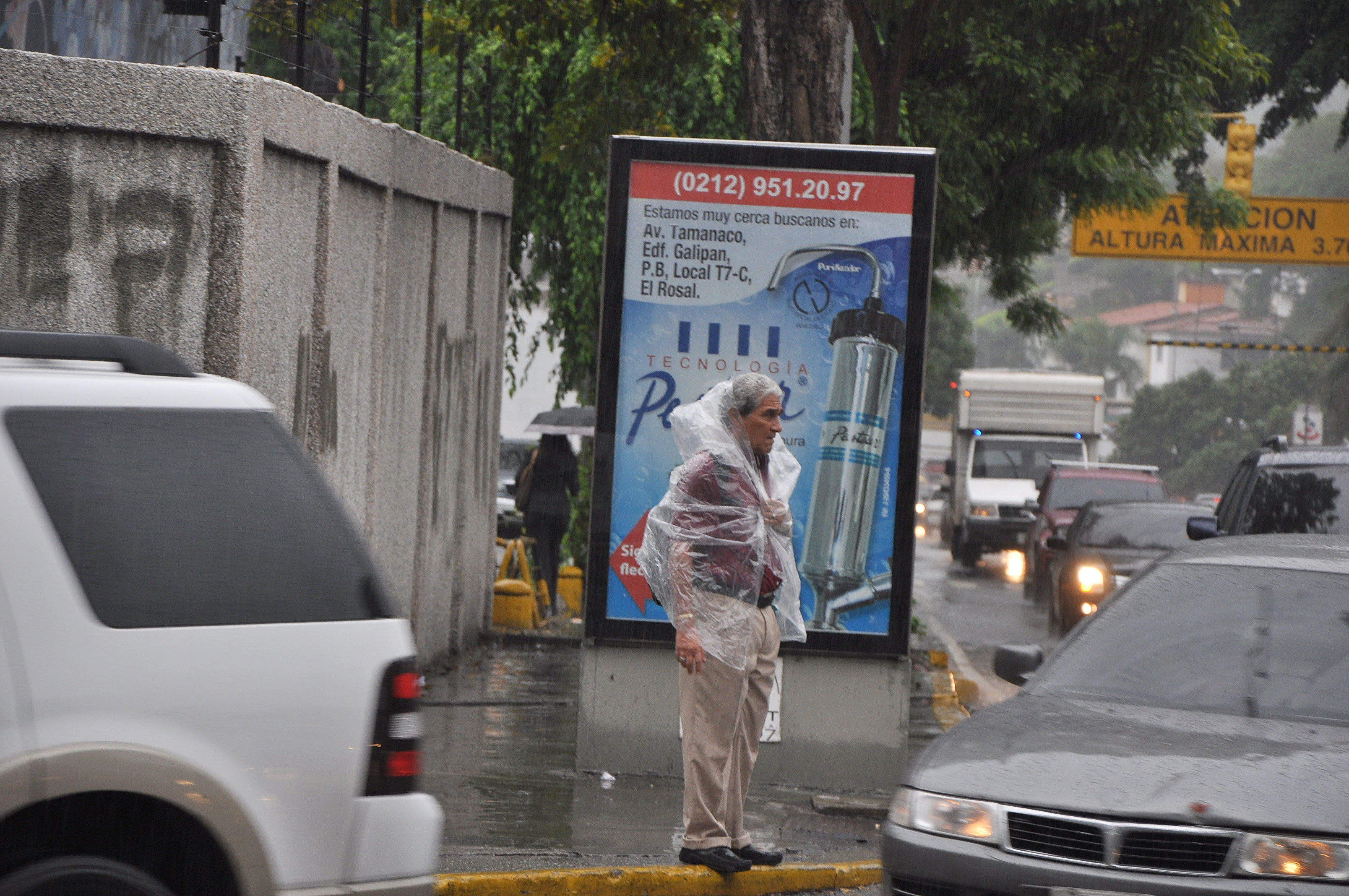 Lluvias continuarán las próximas 24 horas en todo el país