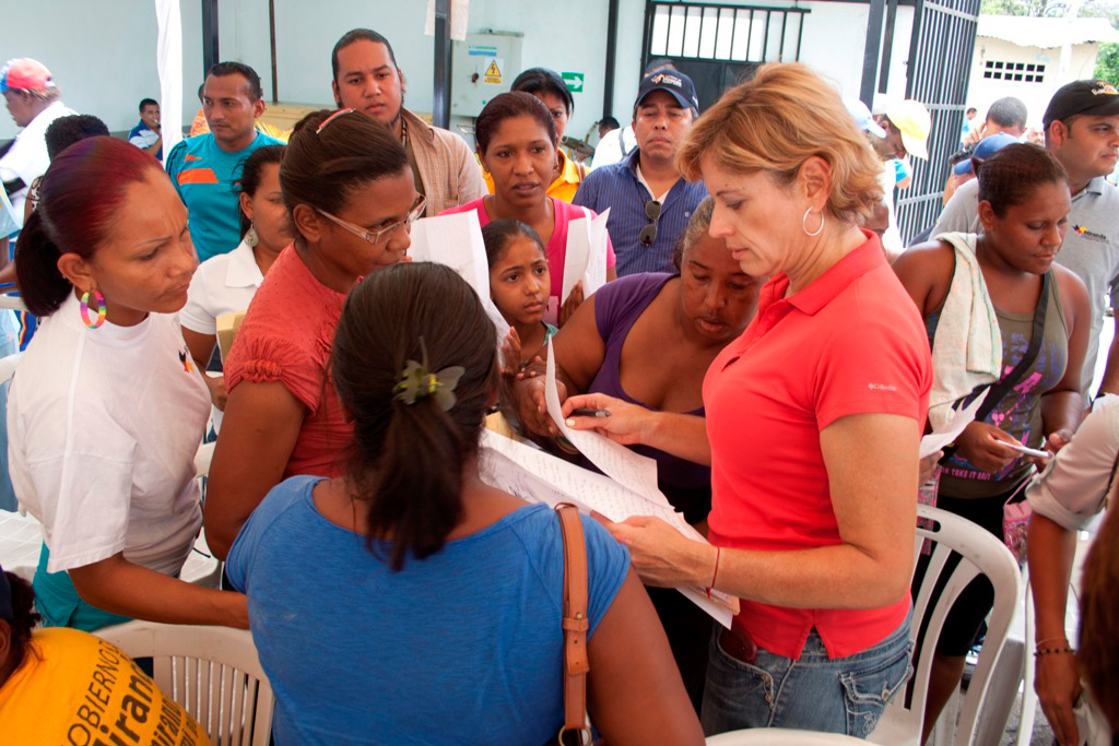 D’ Elia alerta a mirandinos sobre recolección de firmas con fines políticos