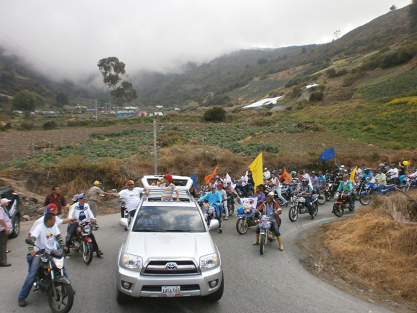 Merideños hicieron caravanas a favor de Capriles