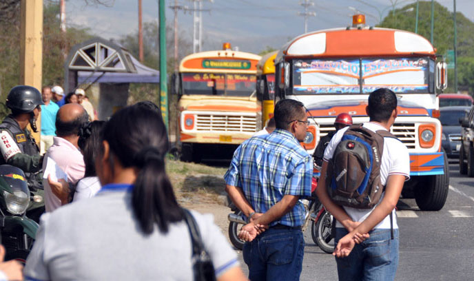 Transportistas podrían iniciar “Hora 0” en Lara