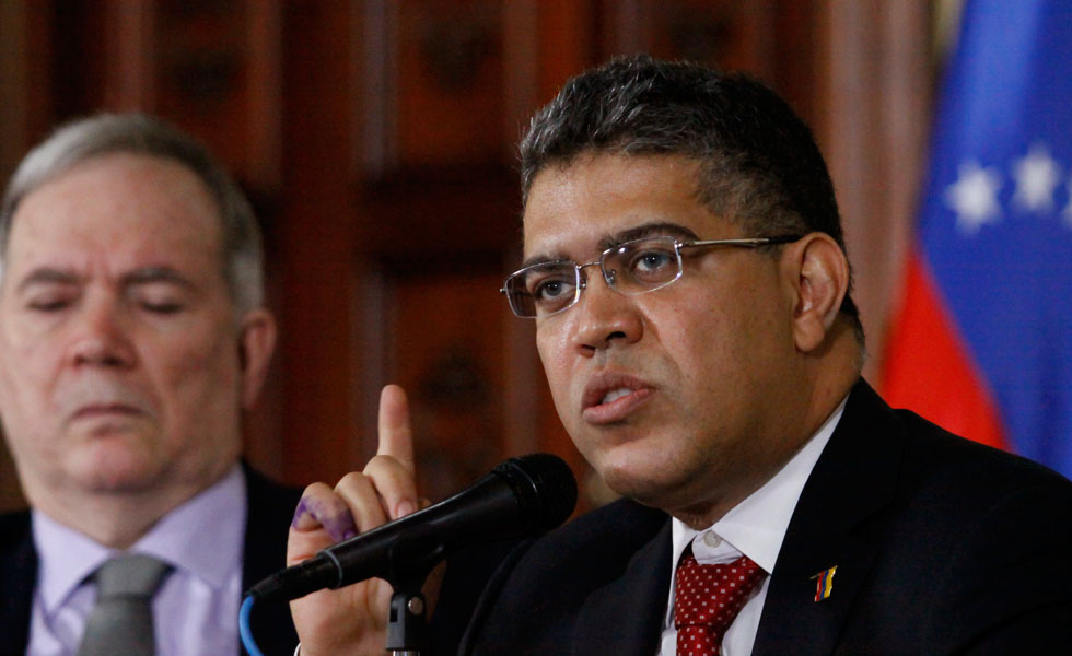 Venezuela está “tratando diplomáticamente” con Colombia denuncia de incursión