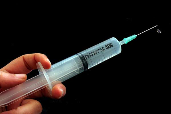 Ponen fin en EEUU a ensayo clínico con una vacuna experimental contra el sida
