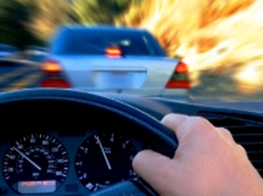 Conductores mayores de 75 años, más peligrosos que los jóvenes al volante