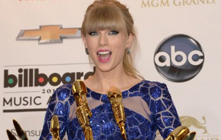 Taylor Swift reina en los premios Billboard