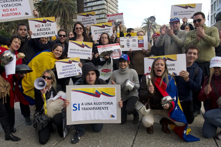 Con cacerolas rechazaron la visita de Maduro en Uruguay (Foto)