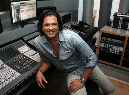 Carlos Vives se prepara para gira internacional