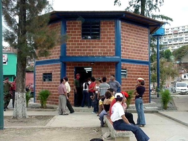 A desertores de Barrio Adentro les niegan la identidad