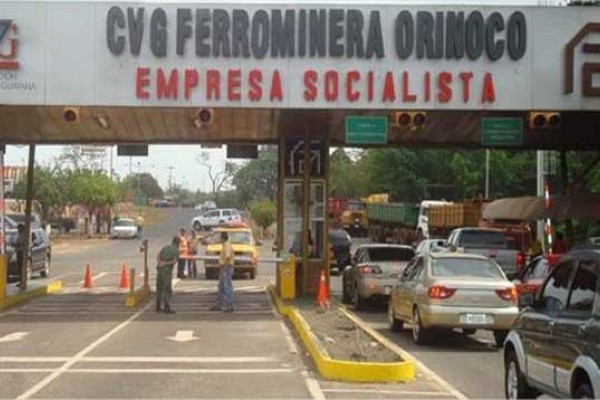 Trabajadores de Ferrominera cumplen 10 días en paro