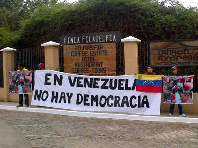 no hay democracia