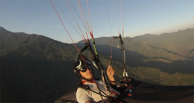 Albornoz y Tovar en primeros 25 puestos del Campeonato Español de Parapente