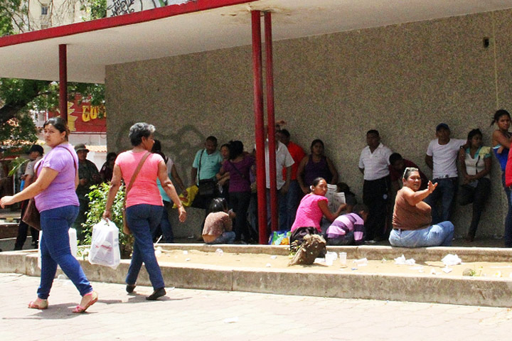 Maracaibo es la única ciudad del país con colas en supermercados