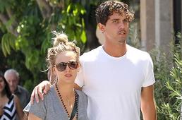 Kaley Cuoco deja a Superman y encuentra un nuevo novio (Foto)