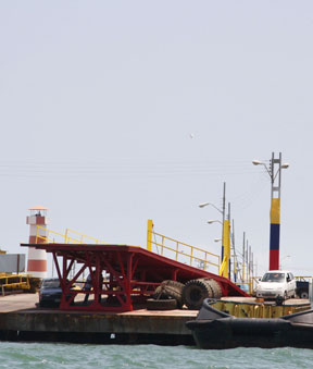 ¿Chocó o no chocó el nuevo ferry?