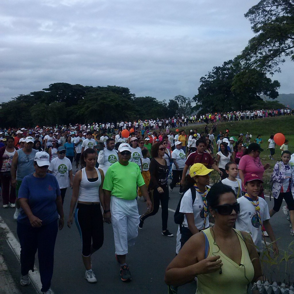 Ellos hacen de los domingos un día deportivo (Fotos)