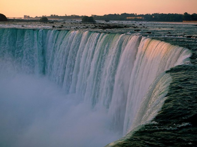 Las Cataratas del Niágara como nunca las habías visto (Video + Wow)