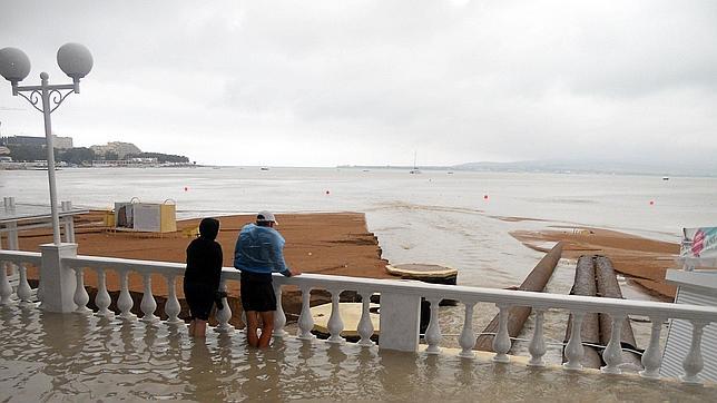 Inundaciones en Rusia dejan un saldo de más de 172 muertos y 17 000 personas evacuadas de sus viviendas