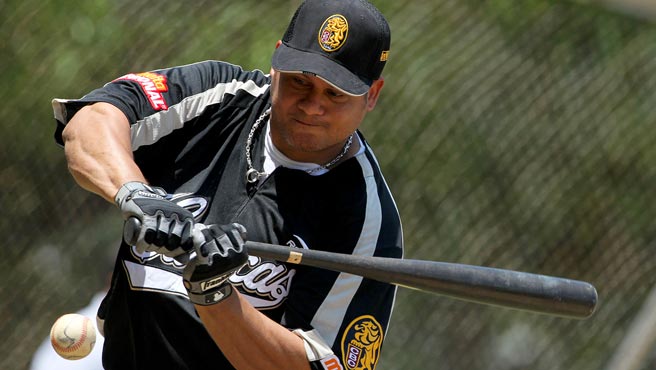 Bob Abreu se uniformó con los Leones del Caracas