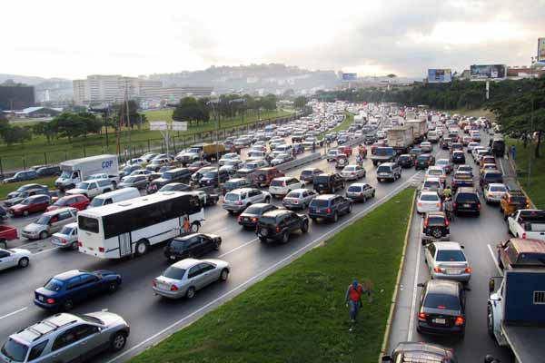 Este lunes no habrá acceso en la autopista Francisco Fajardo