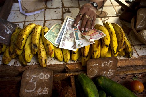 Cuba anuncia el fin de la doble moneda